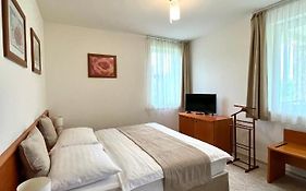 Chance Apartman-Birdland Villapark Buekfuerdo